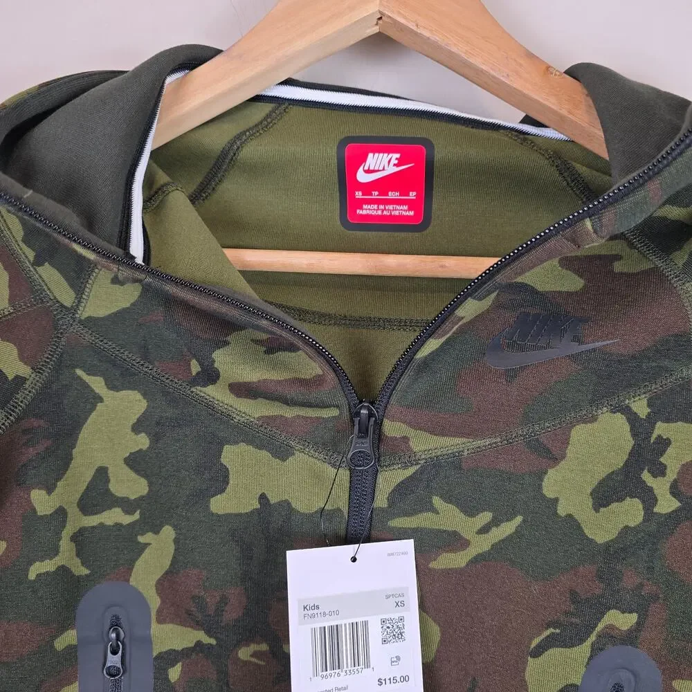 Nike Boys Size XS/6-7 Camo Tech Fleece Full-Zip Hoodie Sweatshirt FN9118-010